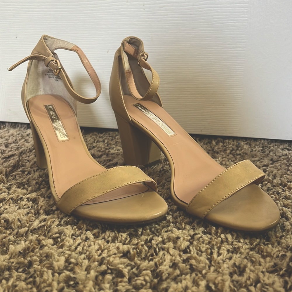Audrey Brooke tan heels